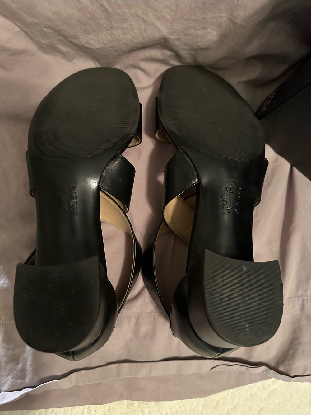 Naturalizer Black Cross Strap Block Heel Sandal Size 8.5 Ankle Strap Open Toe - Picture 6 of 9